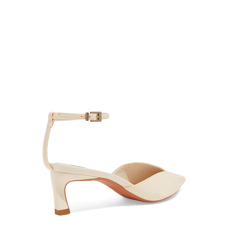 Scarpin Verniz Glossy Off White Bico Fino